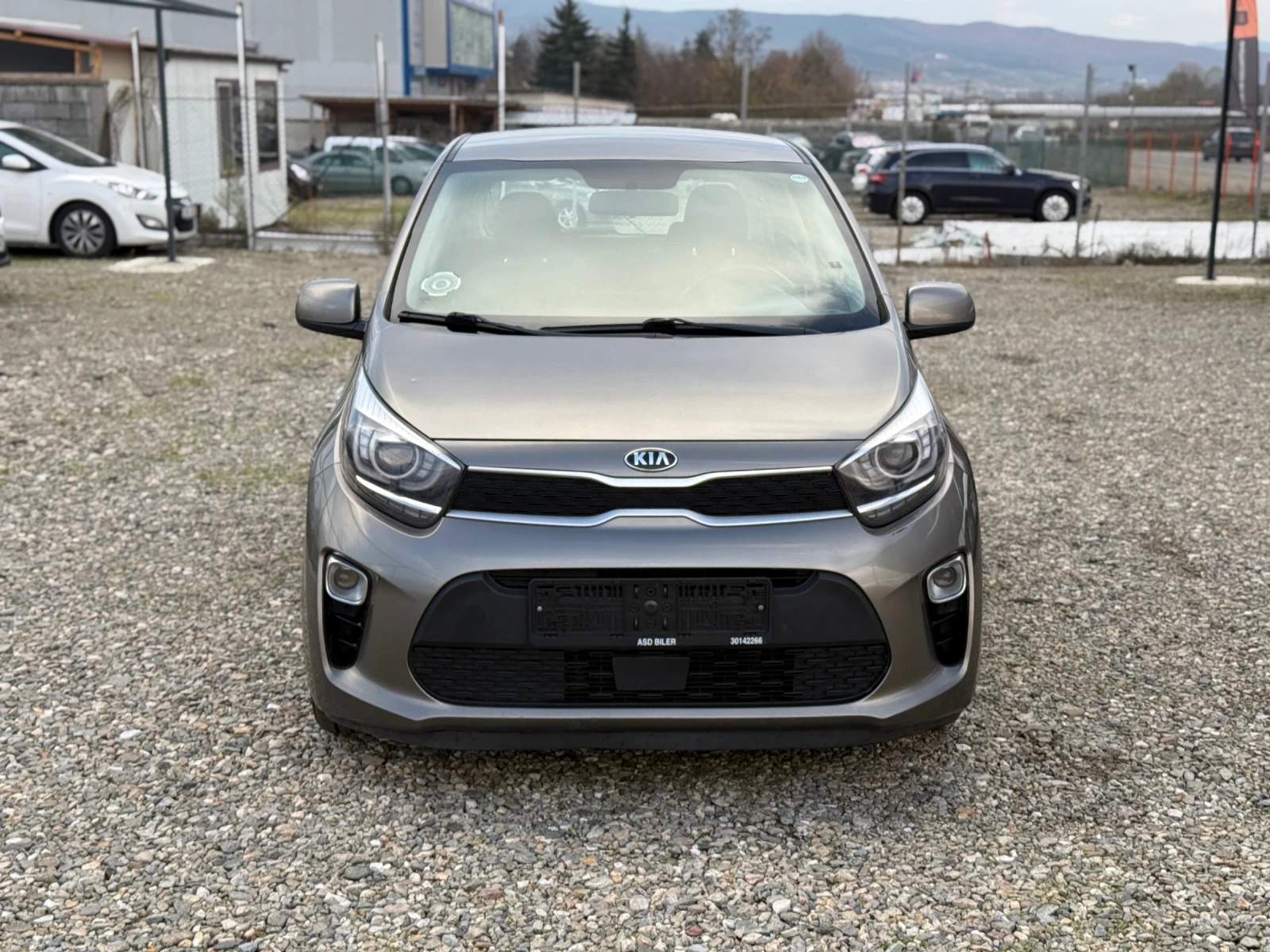 Kia Picanto 1.0i 70hp/NAVI/LED/FULL/ - изображение 2