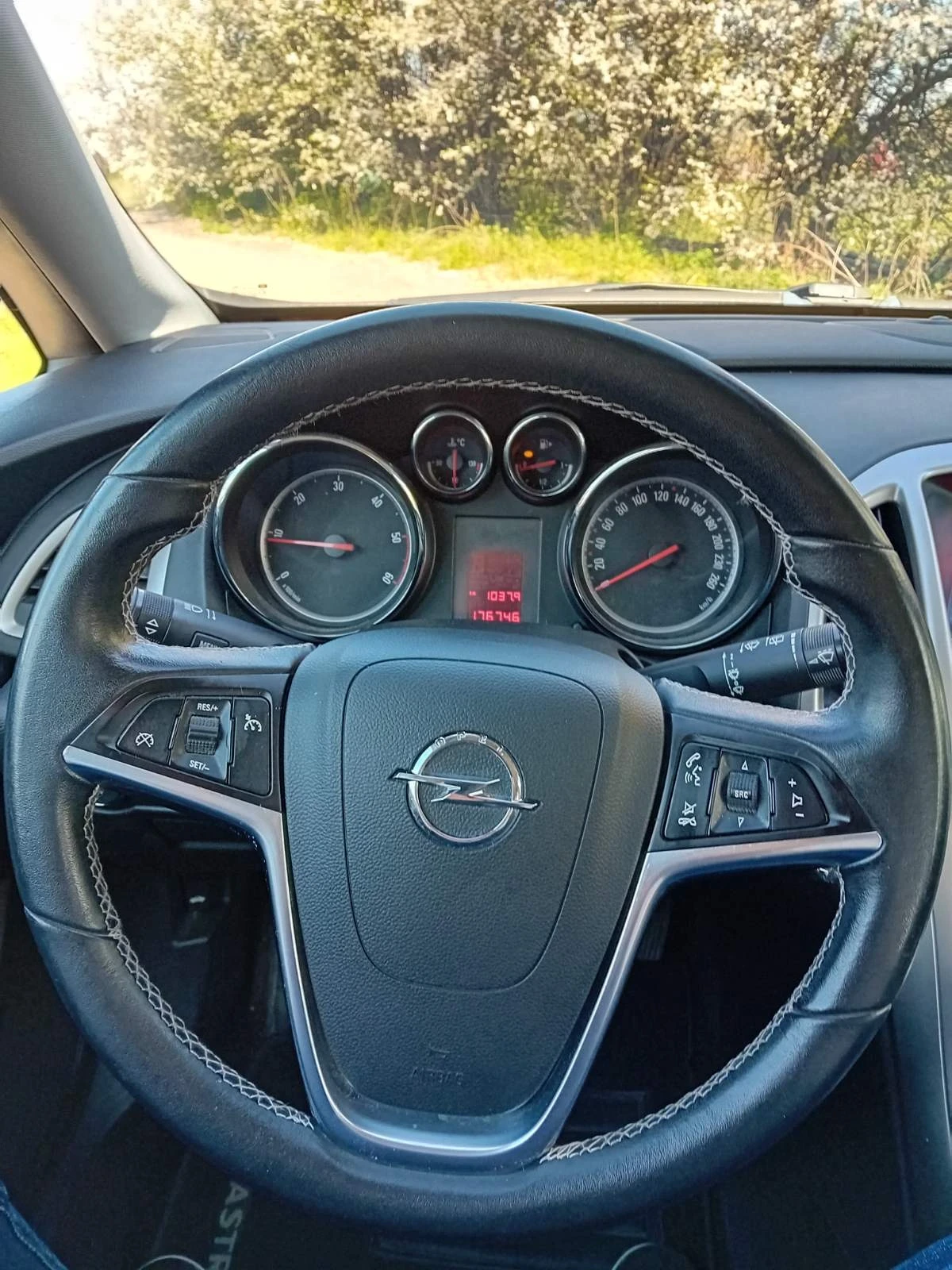 Opel Astra 1.7 CDTI Italia, снимка 13 - Автомобили и джипове - 54046054