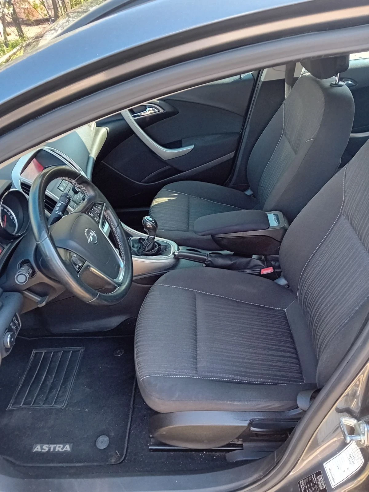 Opel Astra 1.7 CDTI Italia, снимка 12 - Автомобили и джипове - 54046054