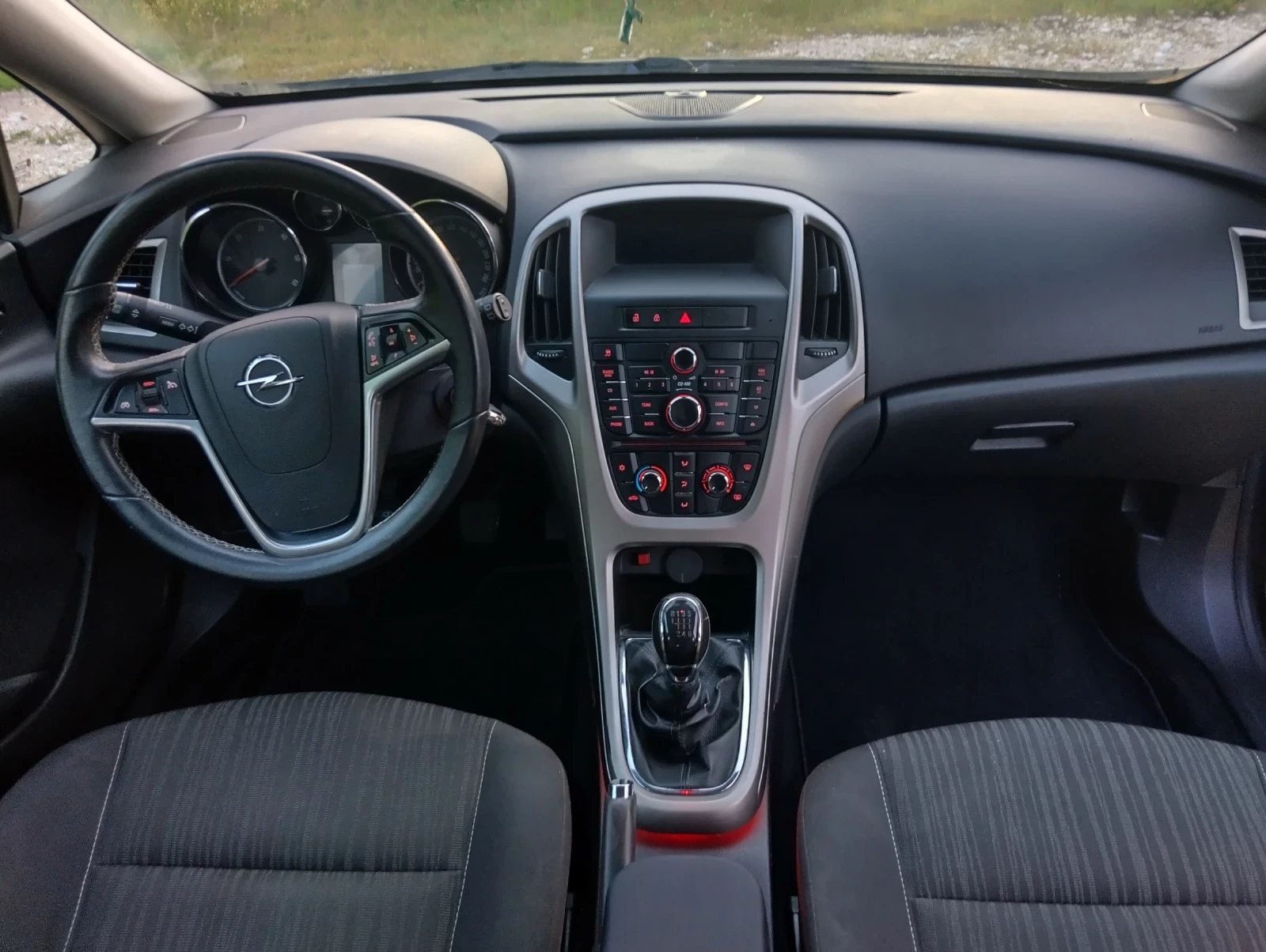 Opel Astra 1.7 CDTI Italia, снимка 10 - Автомобили и джипове - 54211943