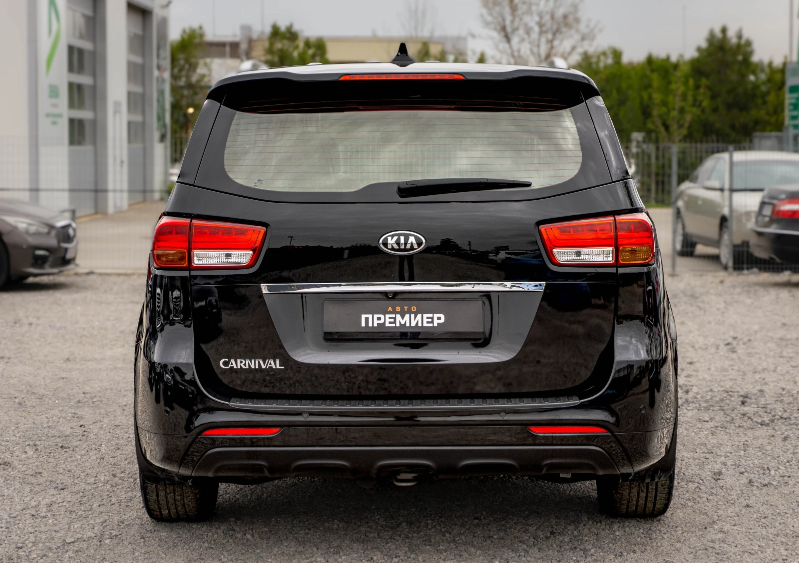 Kia Carnival 2.2CRDI-9-МЕСТЕН-ПЕРФЕКТНА-6М.ГАР.РЕАЛНИ КМ., снимка 5 - Автомобили и джипове - 54216237