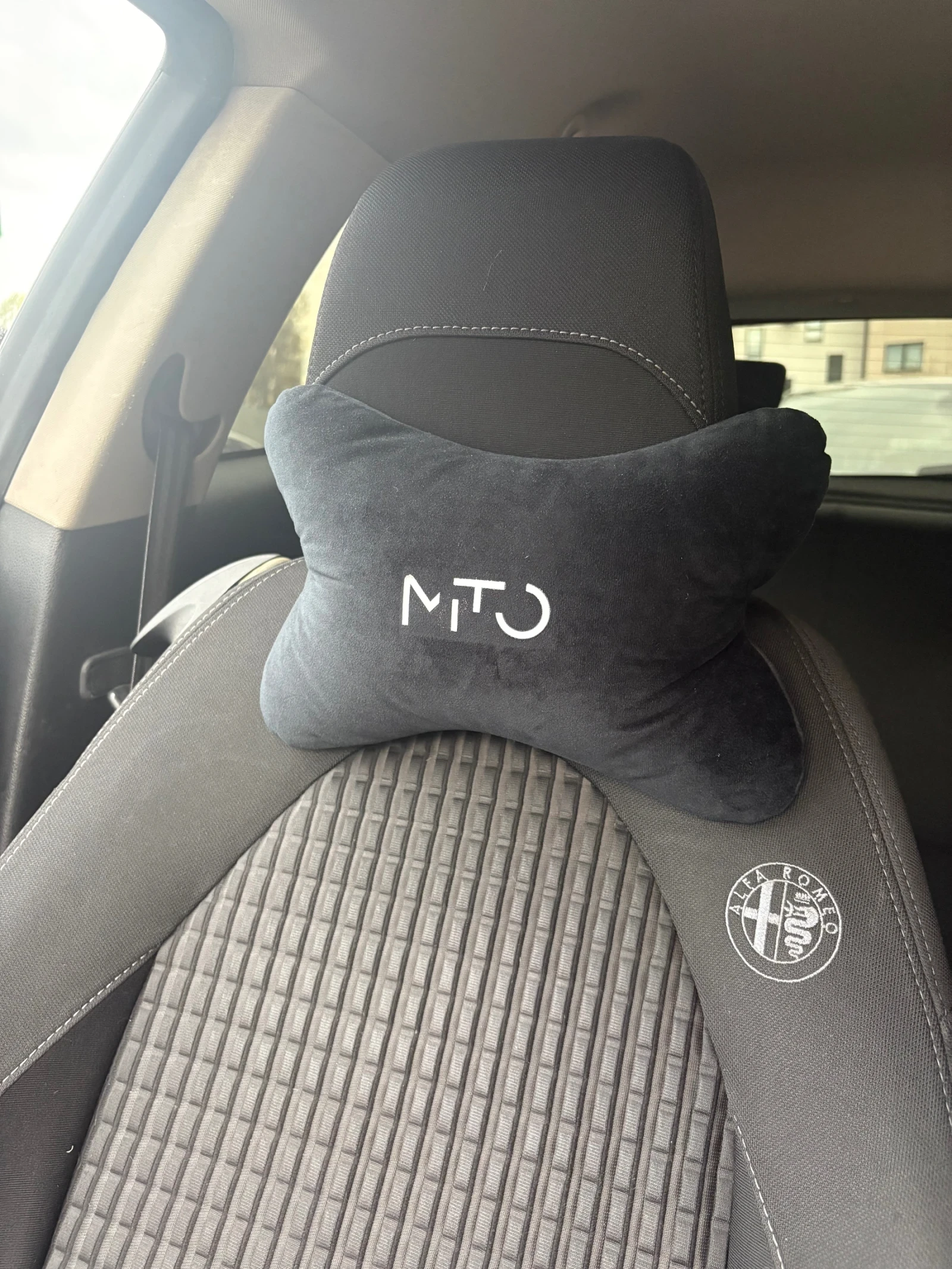 Alfa Romeo MiTo 1.3 Mjet, снимка 16 - Автомобили и джипове - 54259213