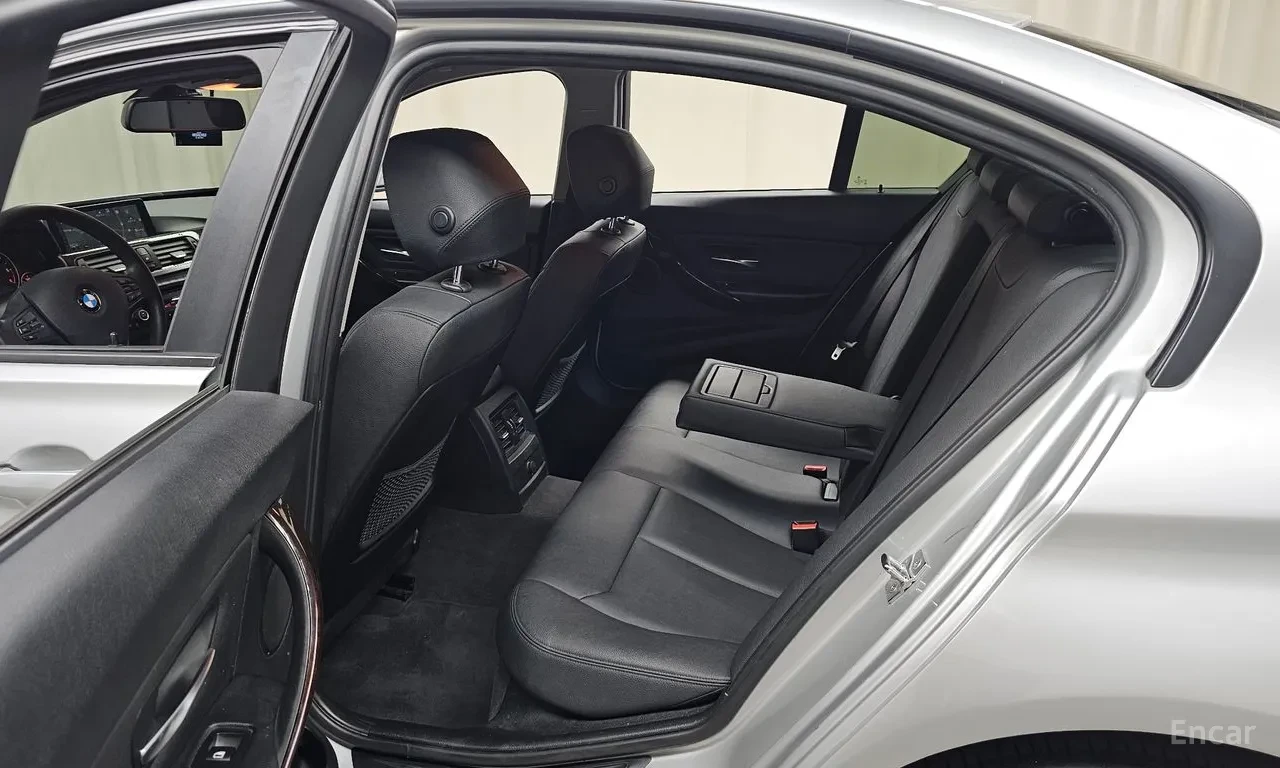 BMW 320 FULL, снимка 13 - Автомобили и джипове - 54604396