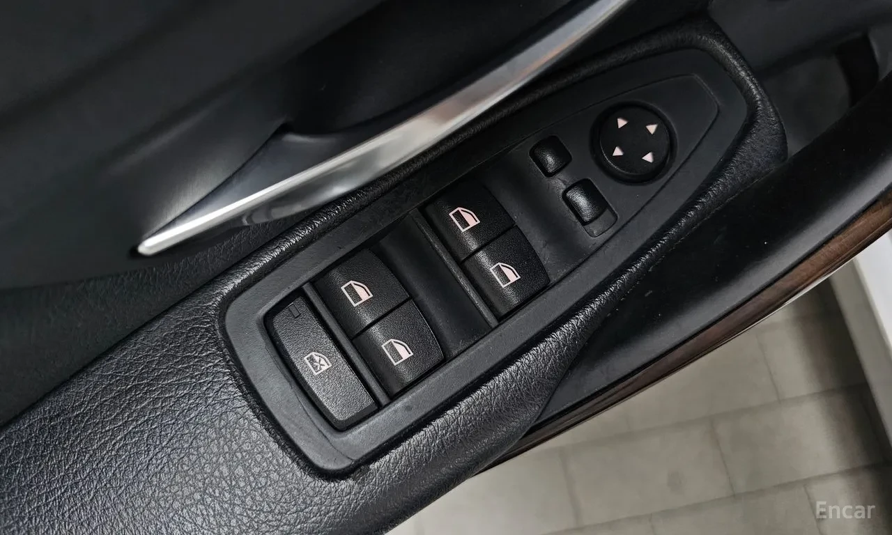 BMW 320 FULL, снимка 11 - Автомобили и джипове - 54604396