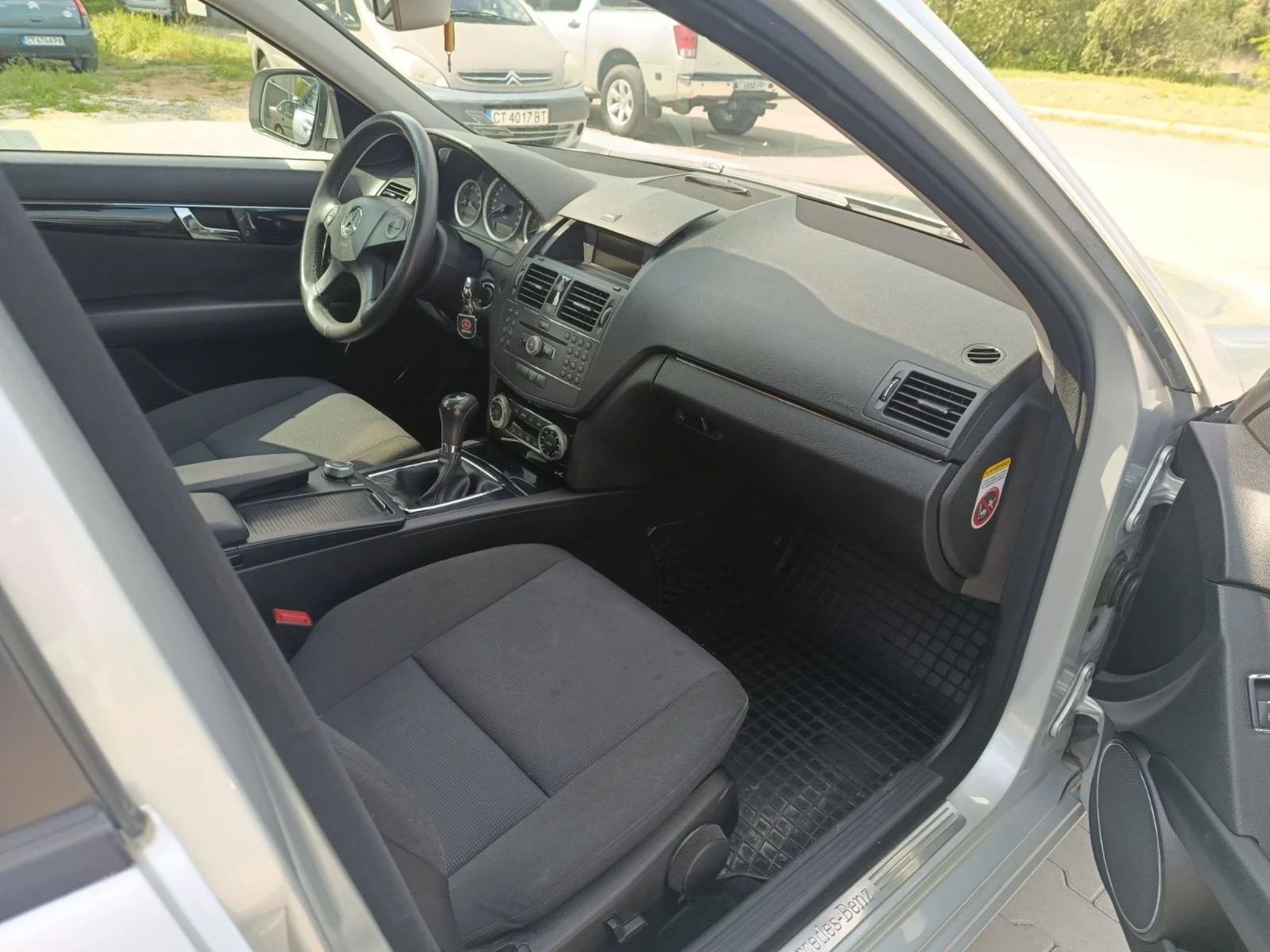 Mercedes-Benz C 220, снимка 9 - Автомобили и джипове - 54626196
