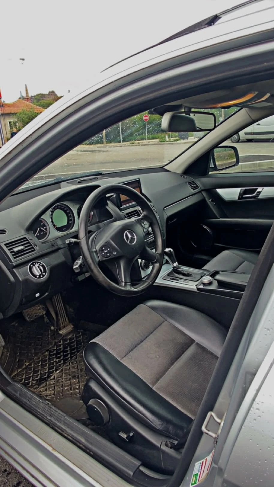 Mercedes-Benz C 320, снимка 5 - Автомобили и джипове - 54661482