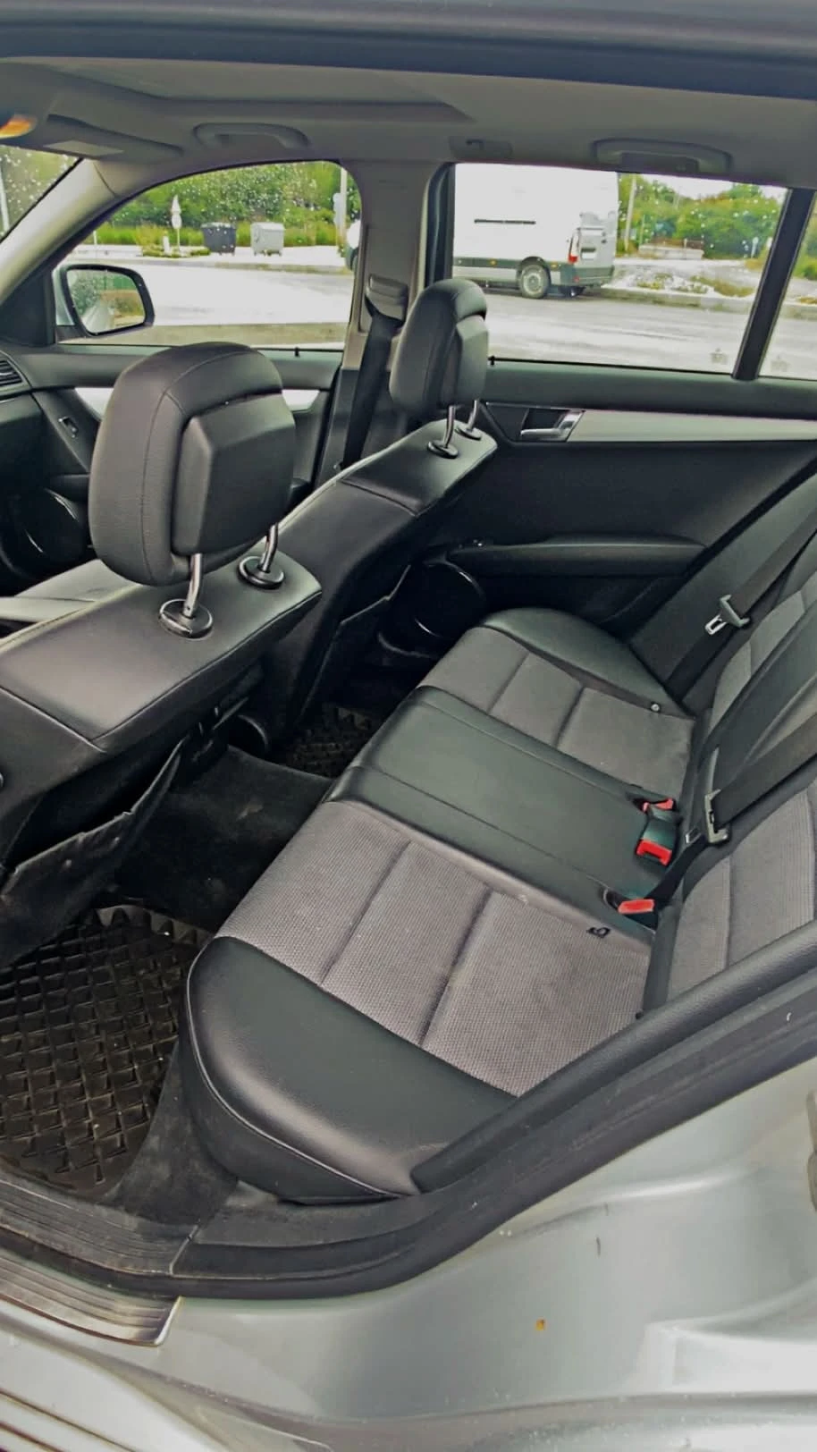 Mercedes-Benz C 320, снимка 6 - Автомобили и джипове - 54661482