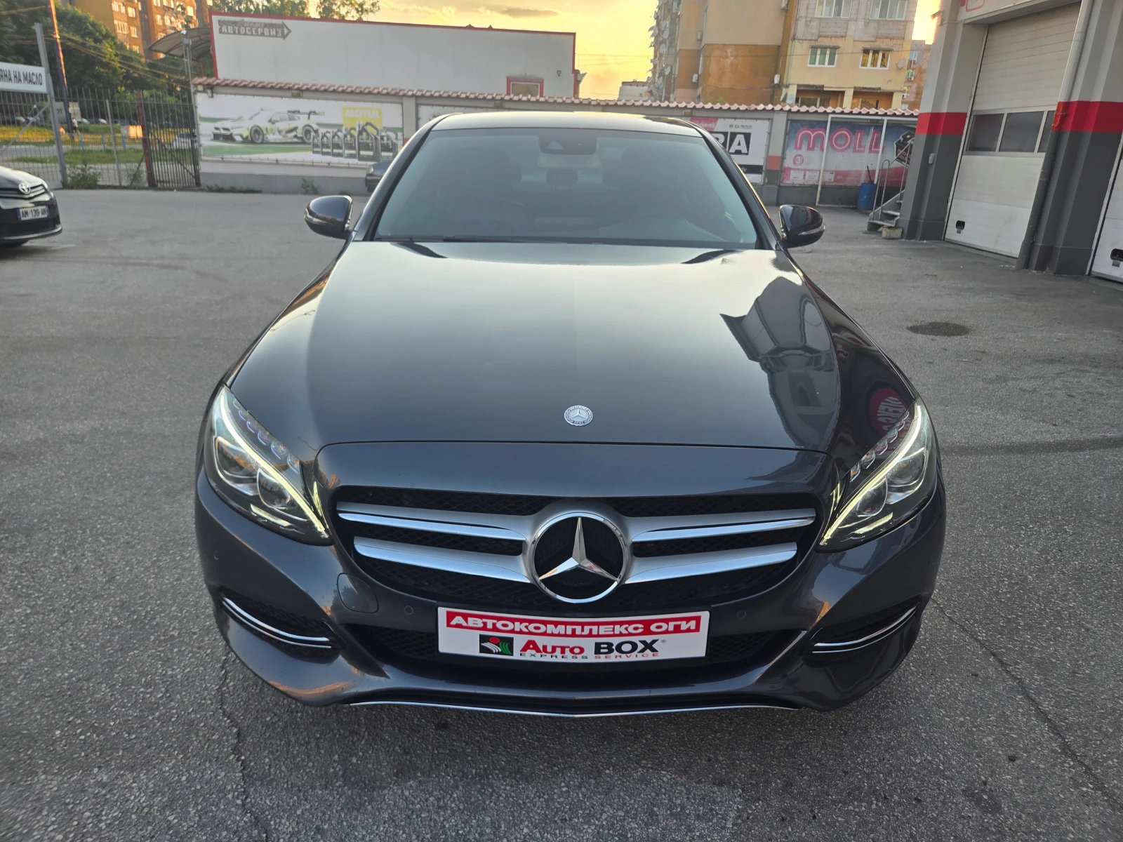 Mercedes-Benz C 220 d-Avantgarde, снимка 8 - Автомобили и джипове - 54691324