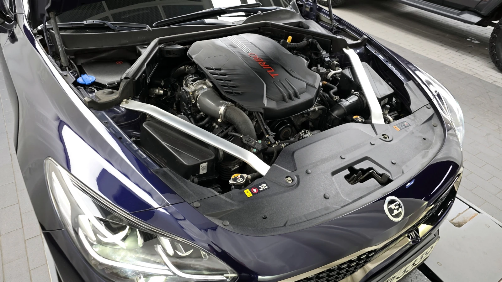 Kia Stinger 3.3 GT AWD Masters Turbo Package, снимка 5 - Автомобили и джипове - 54723278