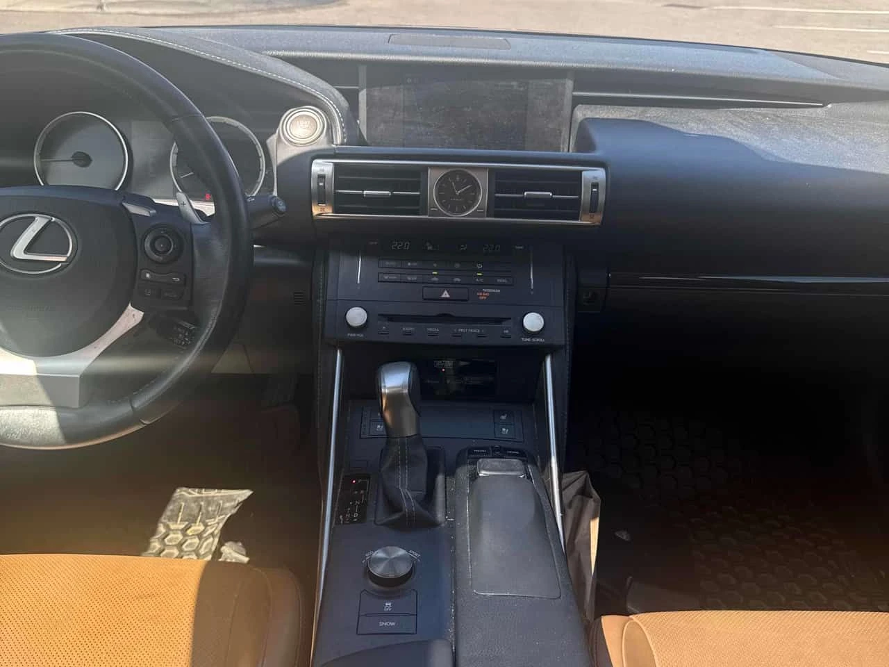 Lexus IS 350 * AWD * CARFAX * ОТ ПРЕДСТАВИТЕЛСТВО, снимка 9 - Автомобили и джипове - 54938088