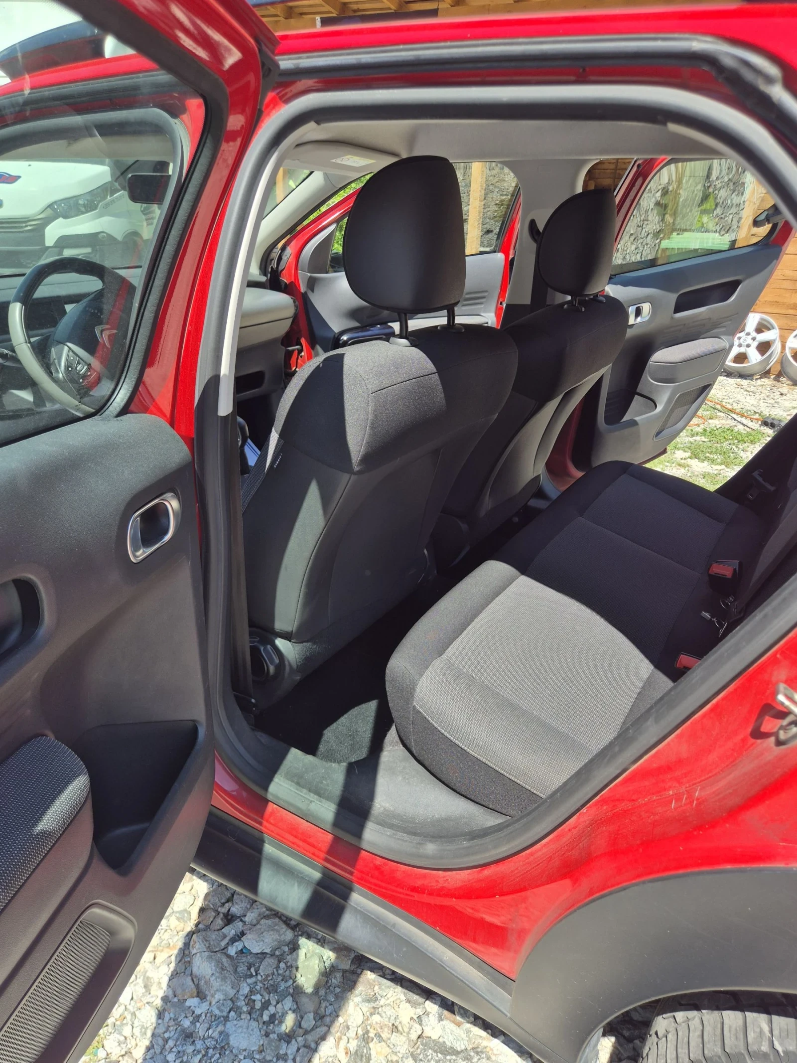Citroen C4 Cactus, снимка 13 - Автомобили и джипове - 55102374