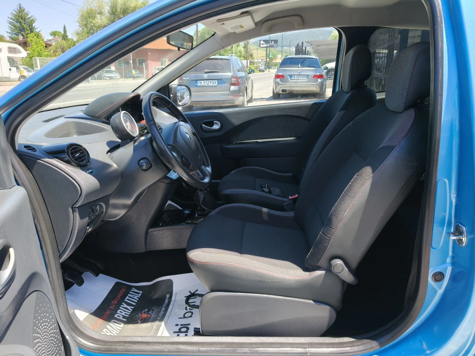 Renault Twingo 1.2i, снимка 9 - Автомобили и джипове - 55244077
