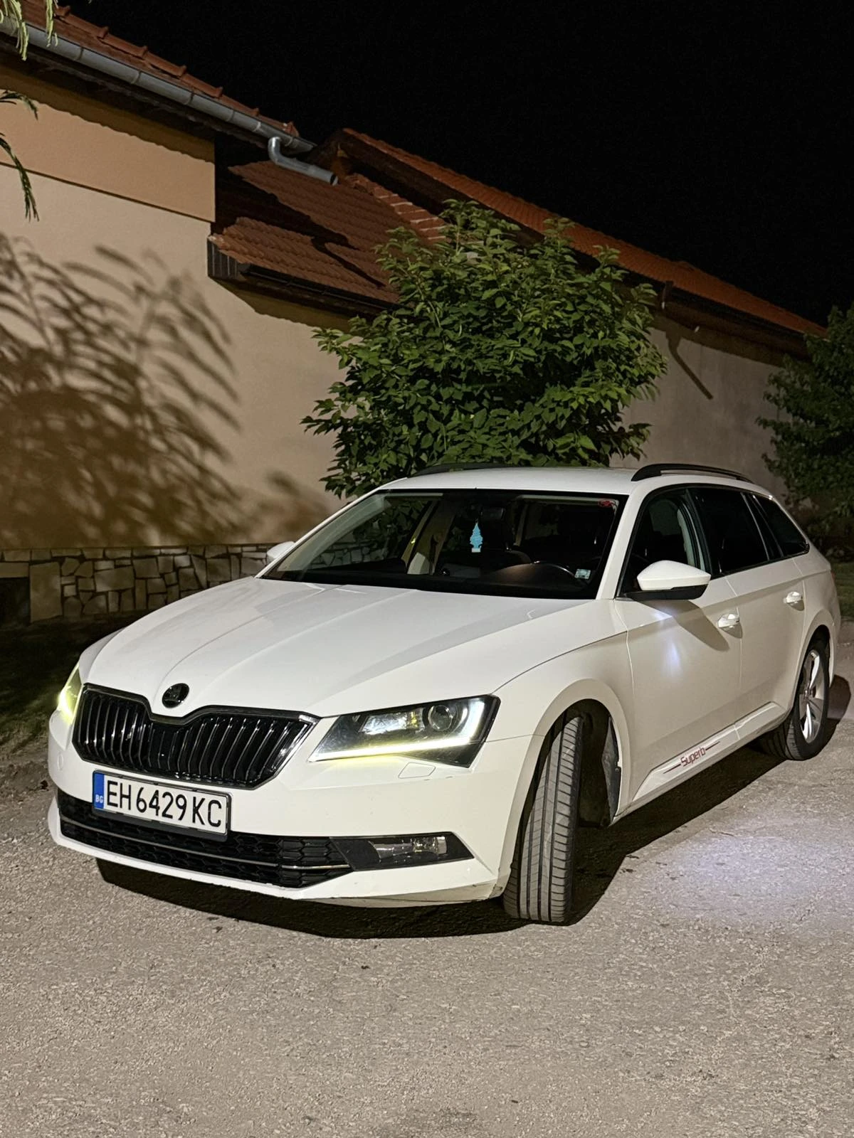 Skoda Superb, снимка 5 - Автомобили и джипове - 55252505