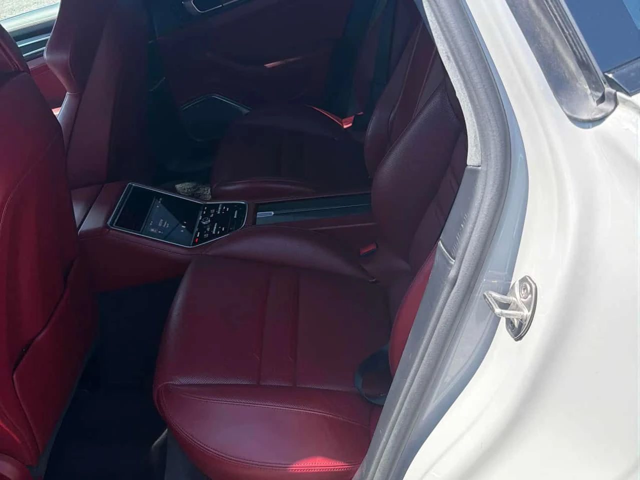 Porsche Panamera Turbo  CARFAX, снимка 15 - Автомобили и джипове - 55352402