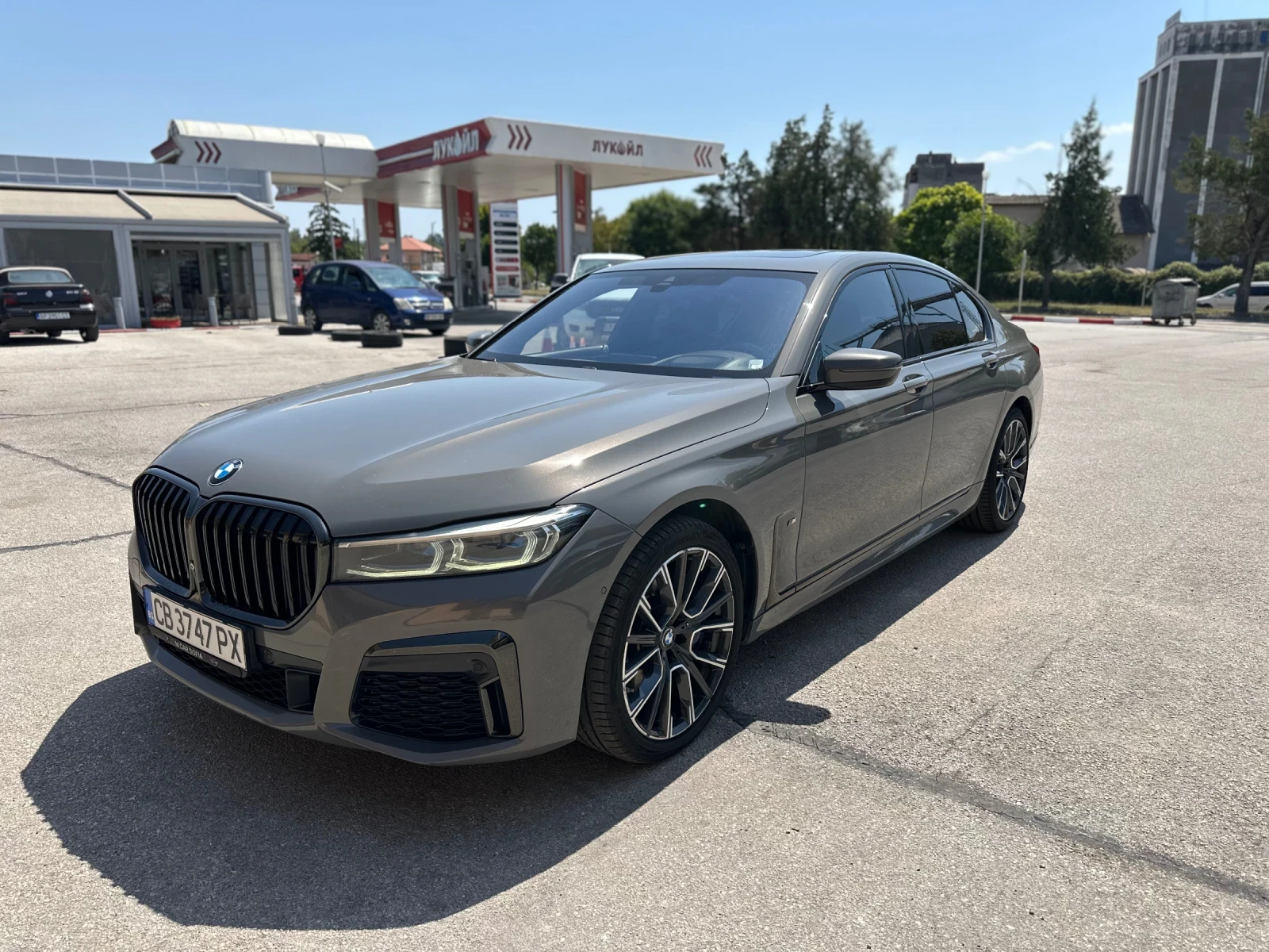 BMW 750