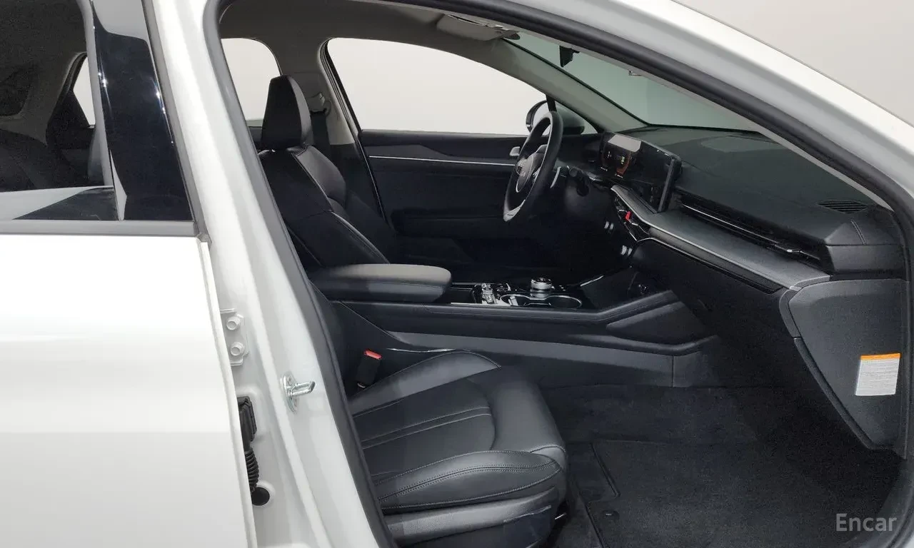 Kia K5 HYBRID* PRESTIGE* ОБДУХВАНЕ* LANE* ASSIST* 360КАМЕ, снимка 13 - Автомобили и джипове - 55800725