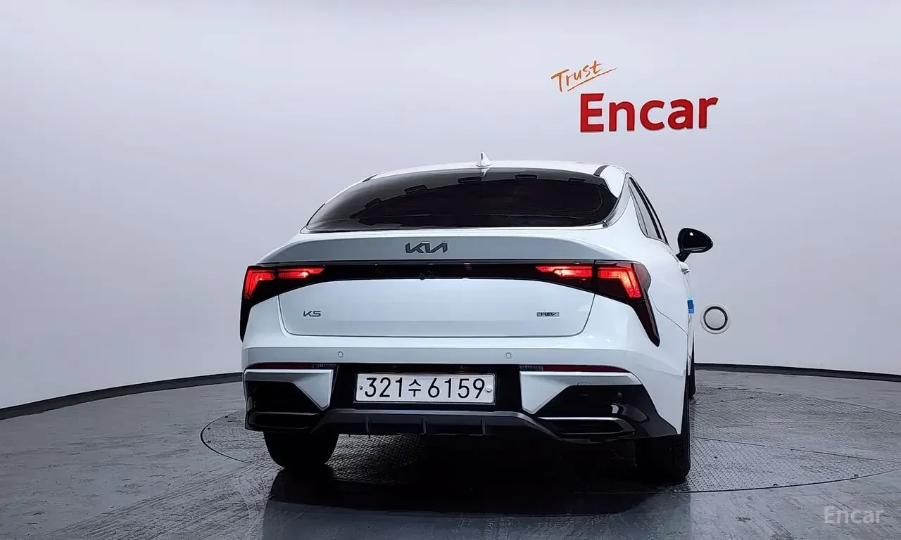 Kia K5 HYBRID* PRESTIGE* ОБДУХВАНЕ* LANE* ASSIST* 360КАМЕ, снимка 4 - Автомобили и джипове - 55800725