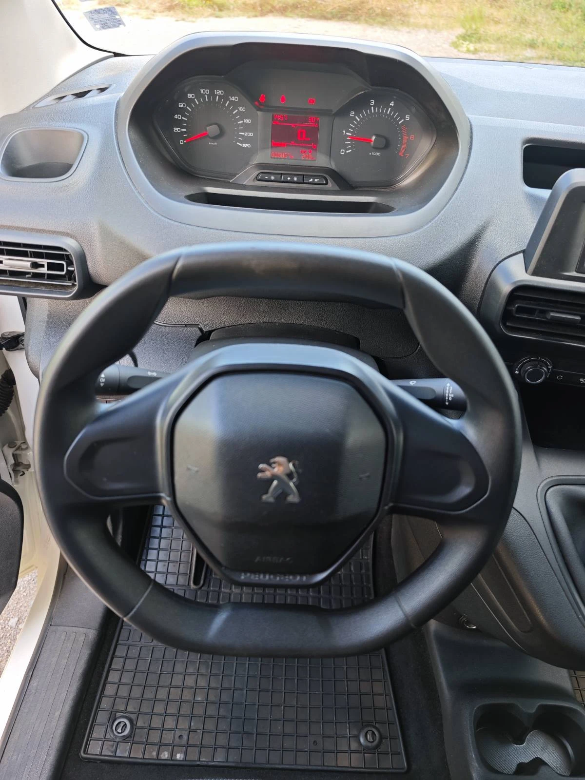 Peugeot Partner, снимка 9 - Автомобили и джипове - 55940889
