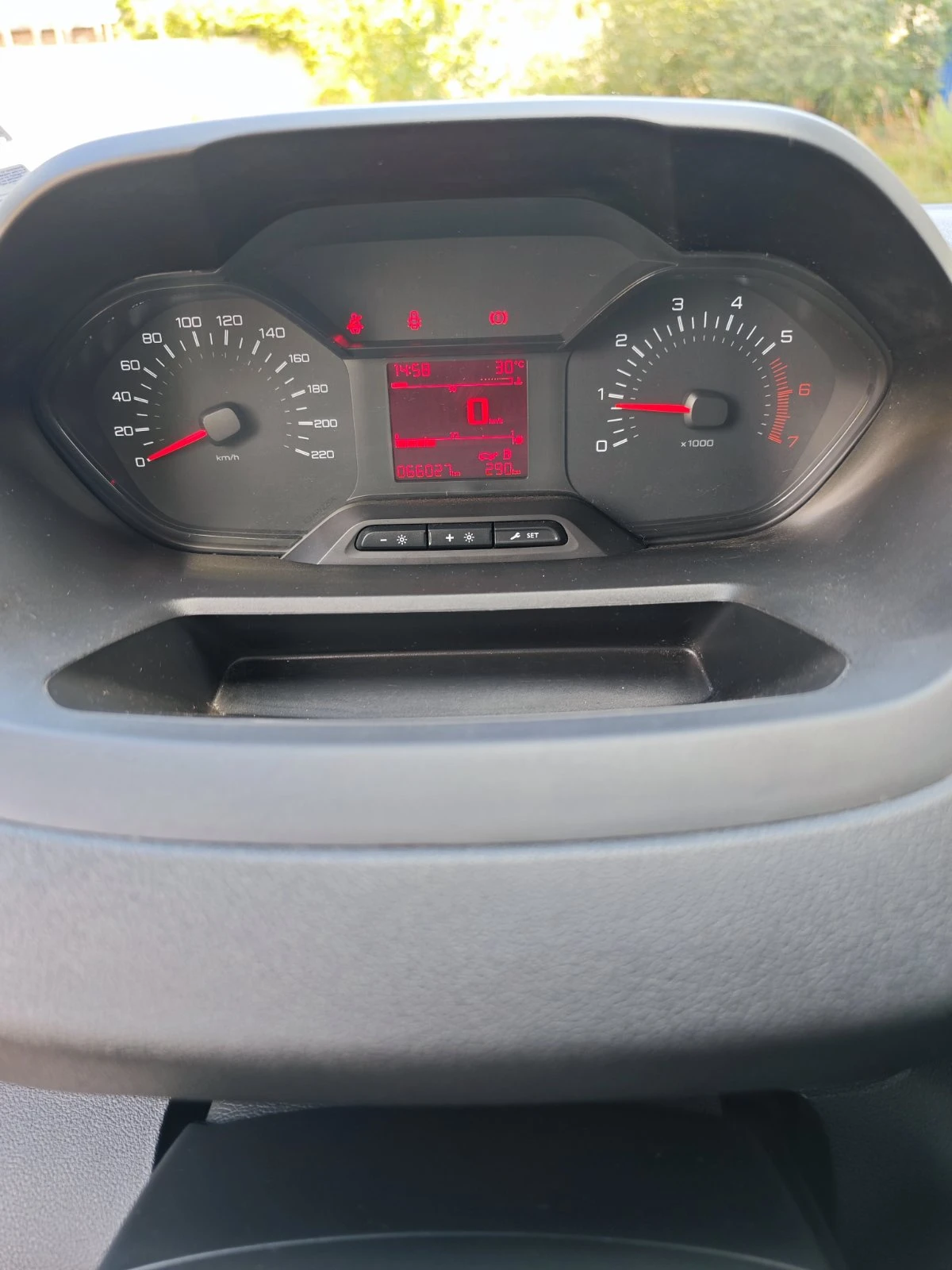 Peugeot Partner, снимка 11 - Автомобили и джипове - 55940889