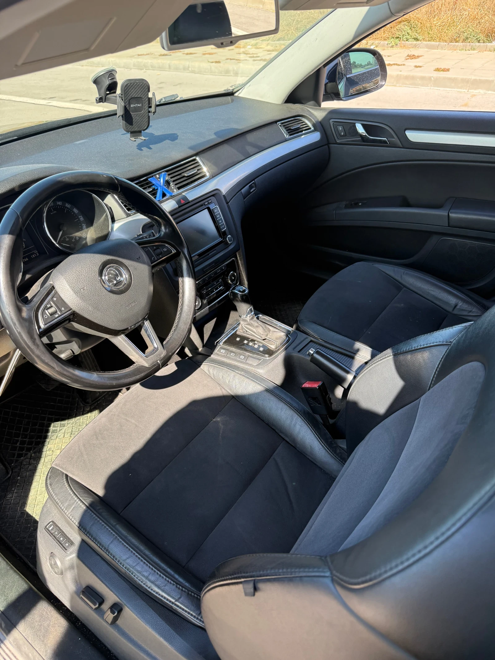 Skoda Superb, снимка 8 - Автомобили и джипове - 56259984