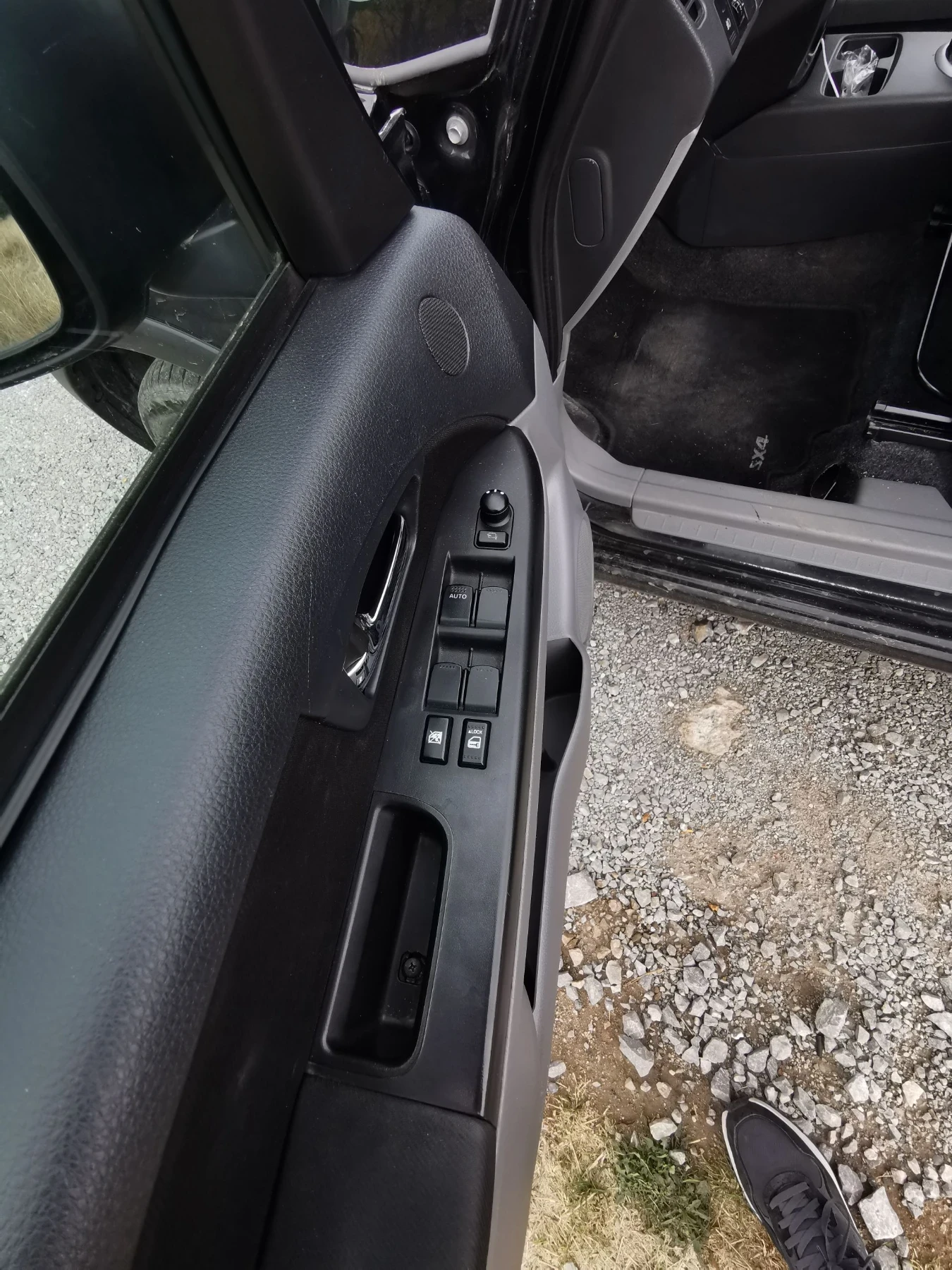 Suzuki SX4, снимка 9 - Автомобили и джипове - 56551464