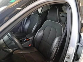 Volvo XC40 1.5 T5 Plug-In R-Design Pano LED Virtual Navi, снимка 6