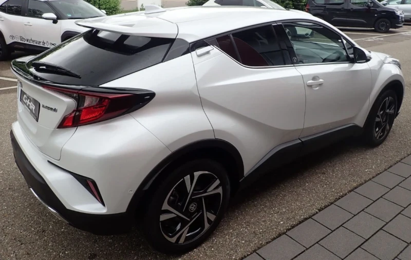 Toyota C-HR 2.0 Hybrid Team Deutschland 184 к.с., снимка 7 - Автомобили и джипове - 47317669