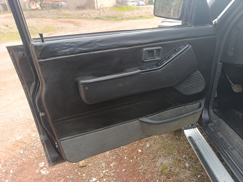 Nissan Patrol Y60 2.8RD Климатик, Кожен салон , снимка 9 - Автомобили и джипове - 52979532