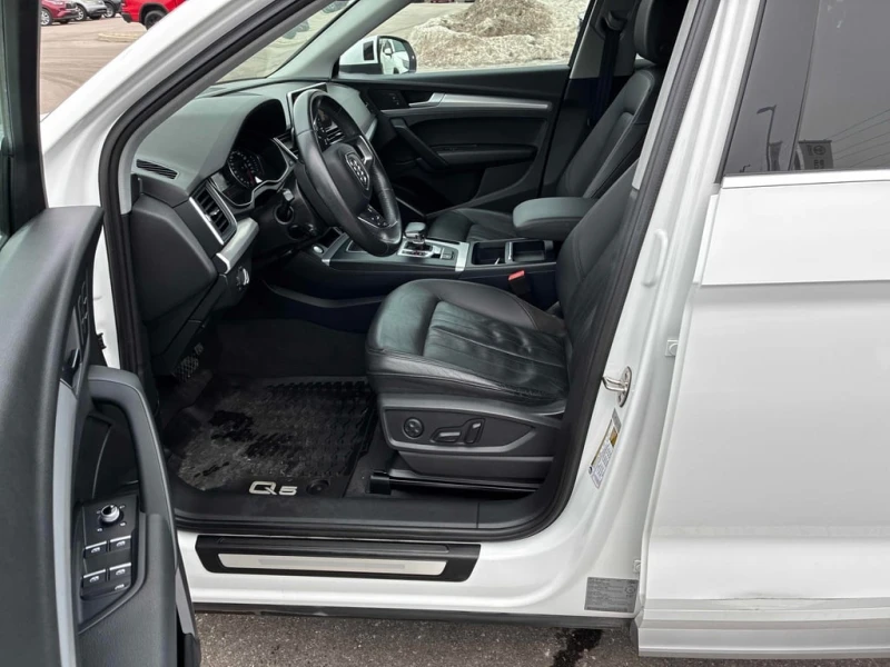 Audi Q5 * 2.0 TFSI quattro Progressiv S tronic * CARFAX * , снимка 5 - Автомобили и джипове - 53180571