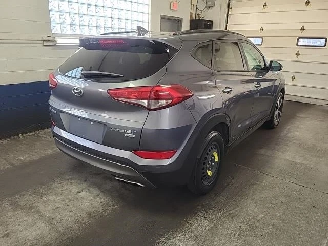 Hyundai Tucson AWD* Подгрев* Панорама* Става на газ - изображение 5