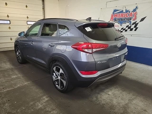 Hyundai Tucson AWD* Подгрев* Панорама* Става на газ - изображение 3