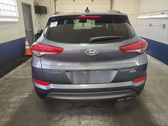 Hyundai Tucson AWD* Подгрев* Панорама* Става на газ - изображение 4