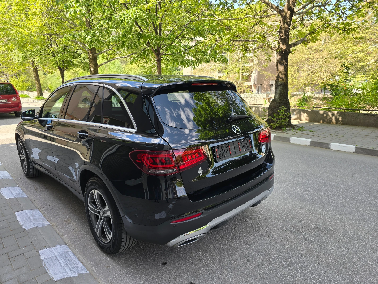Mercedes-Benz GLC 300 AMG-Line * DISTRONIC * AUTO PARKING * Virtual - изображение 4