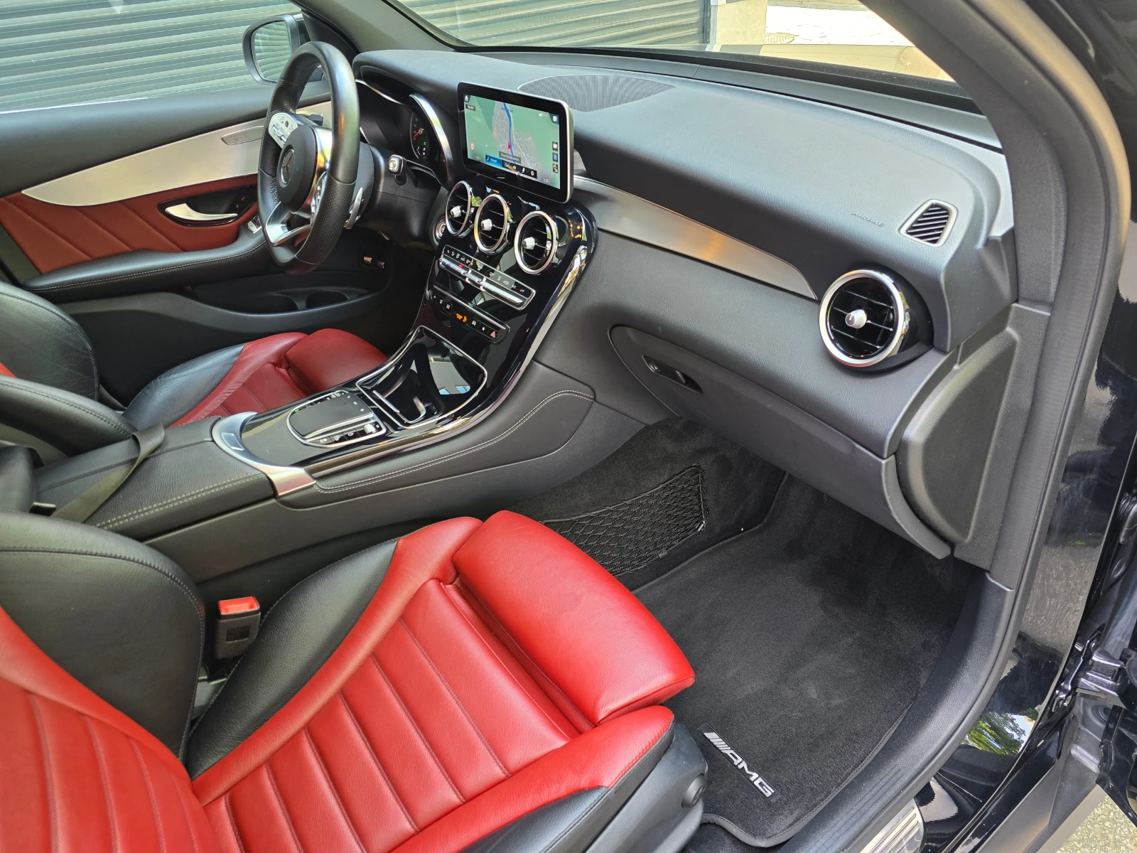 Mercedes-Benz GLC 300 AMG-Line * DISTRONIC * AUTO PARKING * Virtual - изображение 8