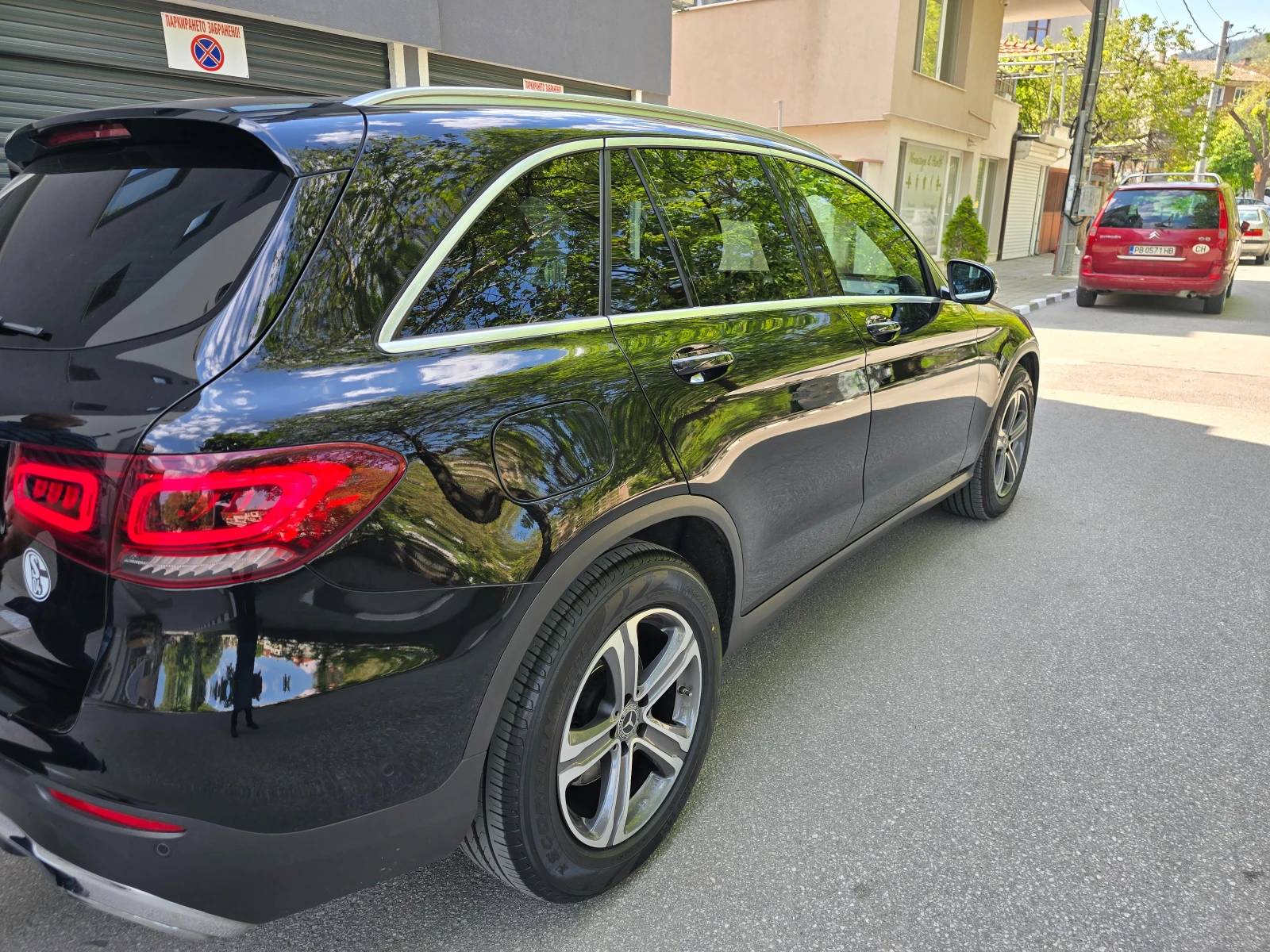 Mercedes-Benz GLC 300 AMG-Line * DISTRONIC * AUTO PARKING * Virtual - изображение 6