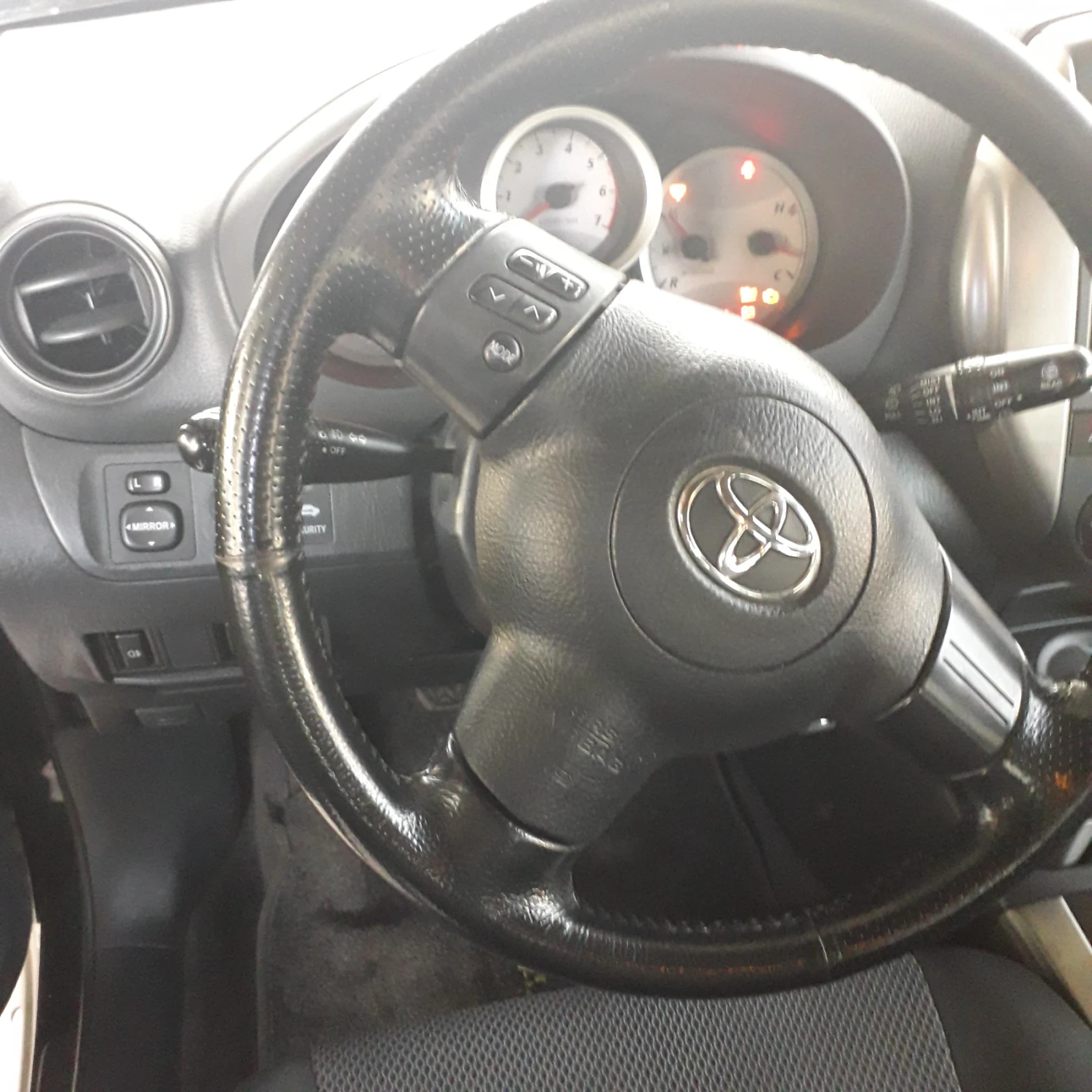Toyota Rav4  - изображение 6