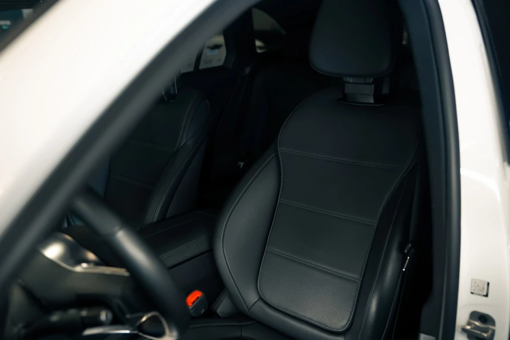 Mercedes-Benz GLC 300 4MATIC, снимка 14 - Автомобили и джипове - 53785312