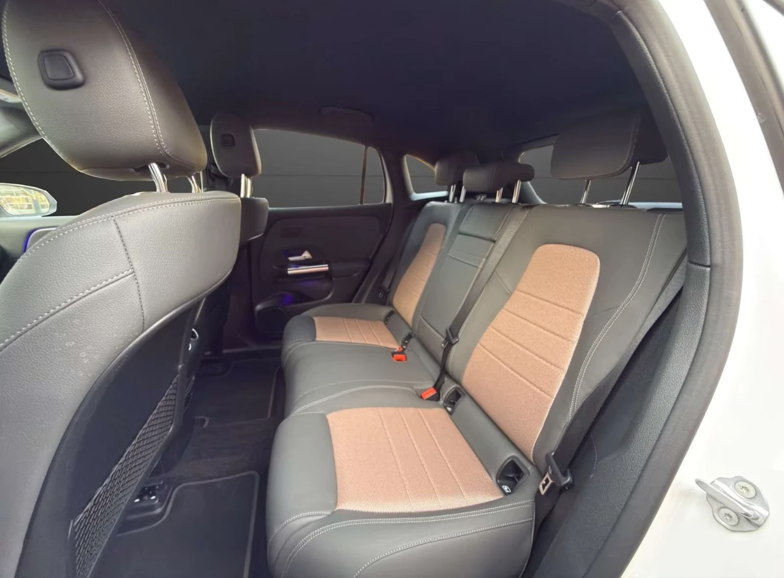 Mercedes-Benz EQA 250* LED* DISTR* KEYLESS* CAMERA* , снимка 11 - Автомобили и джипове - 53958103