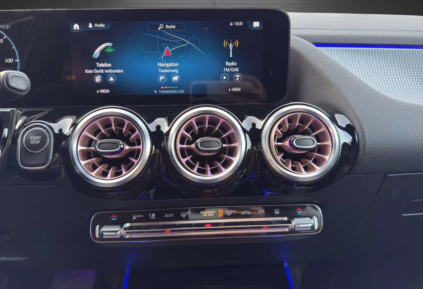 Mercedes-Benz EQA 250* LED* DISTR* KEYLESS* CAMERA* , снимка 8 - Автомобили и джипове - 53958103