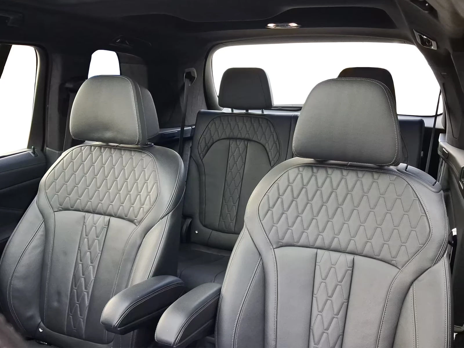 BMW X7 40i/340HP/xDRIVE/M-SPORT/6S/PANO/360/HUD/H&K/195q | Mobile.bg � ����������� 13