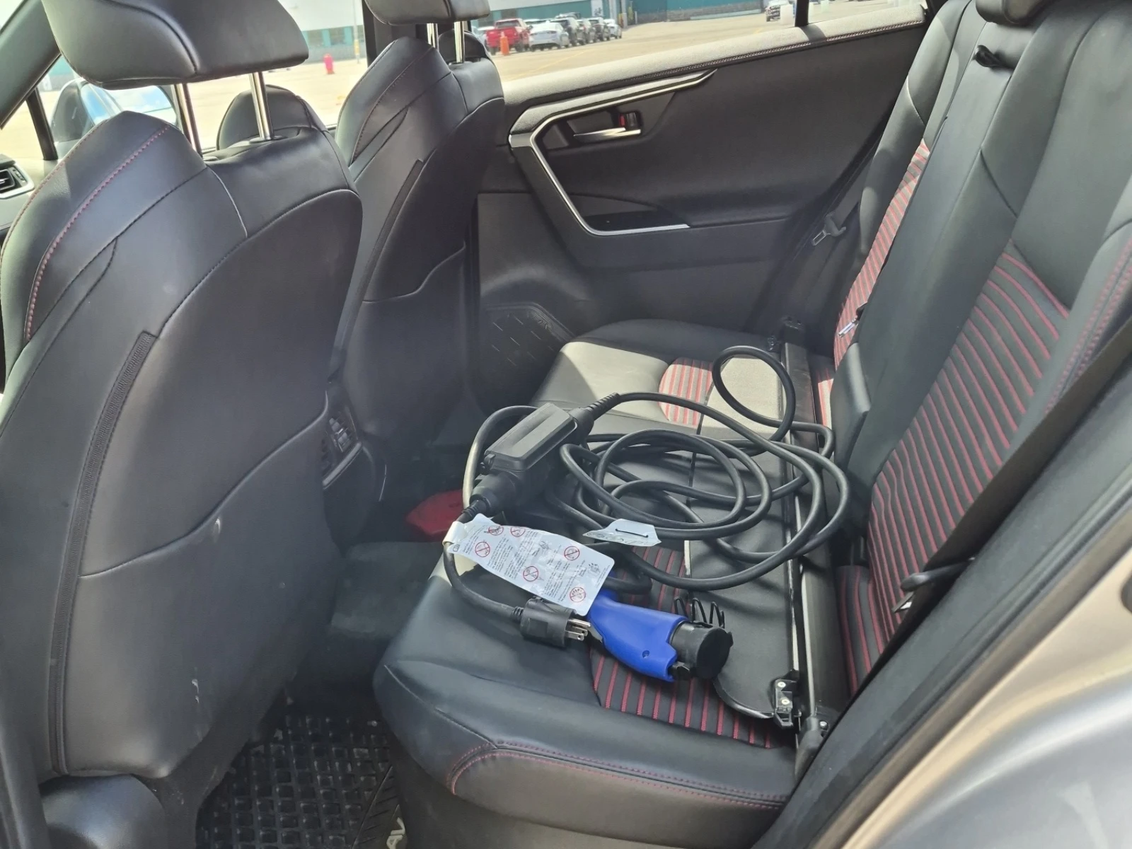Toyota Rav4 PRIME HYBRID * * CARFAX * * АВТО КРЕДИТ * * , снимка 9 - Автомобили и джипове - 54598641