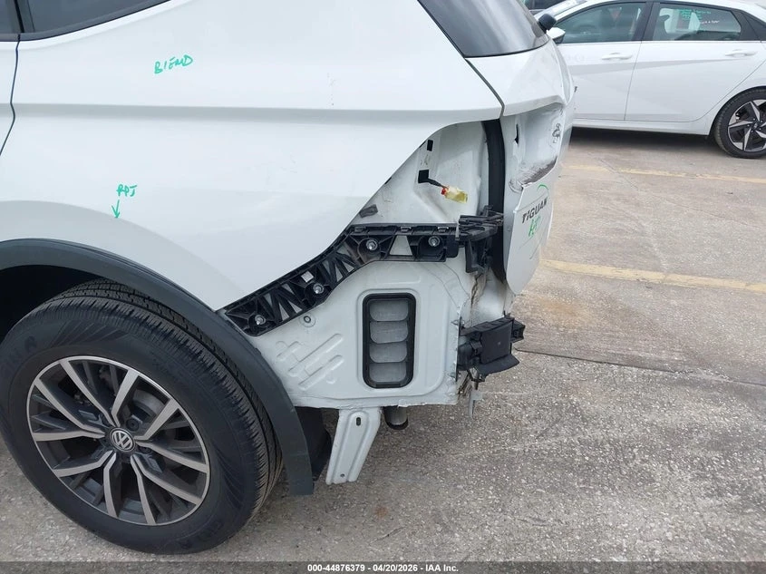 VW Tiguan 2.0l Volkswagen 2.0T S, снимка 6 - Автомобили и джипове - 54621585