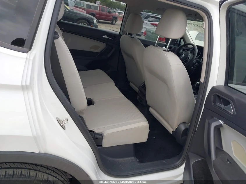 VW Tiguan 2.0l Volkswagen 2.0T S, снимка 8 - Автомобили и джипове - 54621585