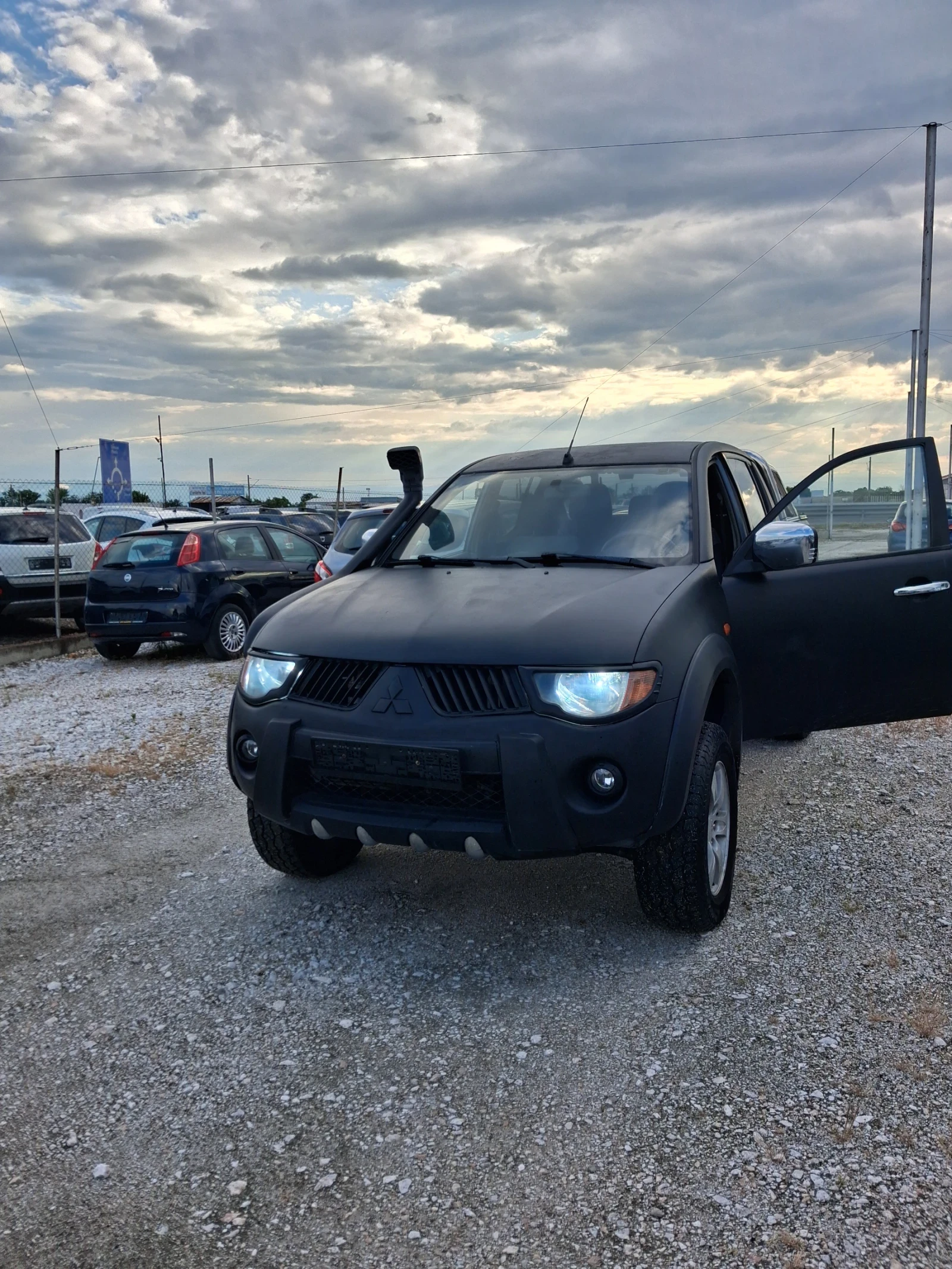 Mitsubishi L200 2.5 136 к.с, снимка 4 - Автомобили и джипове - 54650183