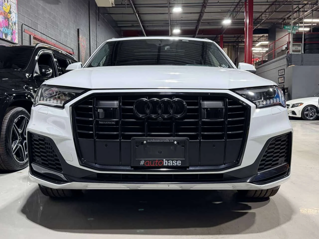 Audi Q7 * TECHNIK BLACK OPTICS * HUD * ОБДУХВАНЕ * B&O * , снимка 2 - Автомобили и джипове - 55498626