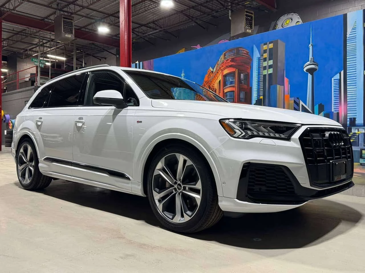 Audi Q7 * TECHNIK BLACK OPTICS * HUD * ОБДУХВАНЕ * B&O * , снимка 3 - Автомобили и джипове - 55498626