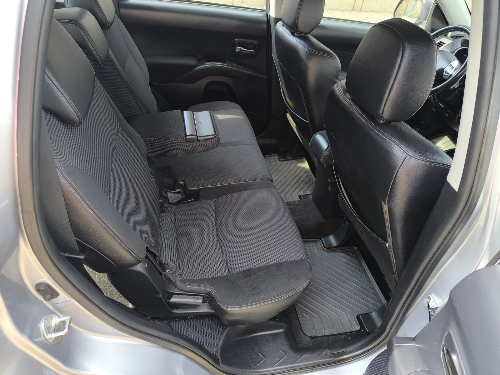 Citroen C-Crosser 2.4 бензин газ, снимка 10 - Автомобили и джипове - 55800139