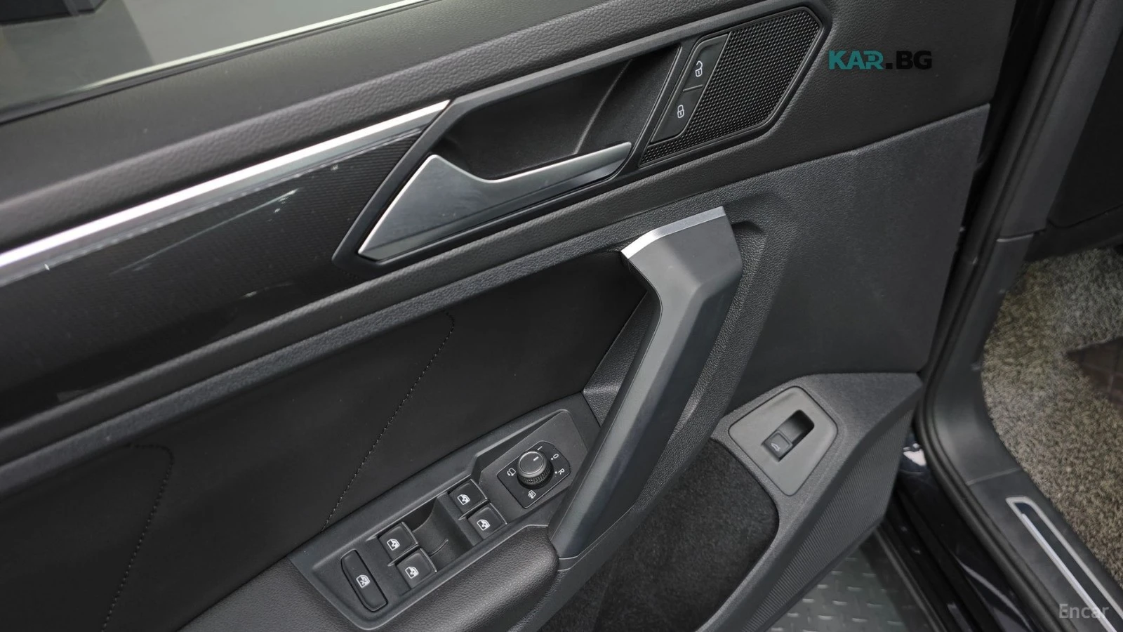 VW Tiguan 2.0 TDI Prestige* HUD* 360* КОЖА* НАВИ* ПАНО, снимка 13 - Автомобили и джипове - 55857065
