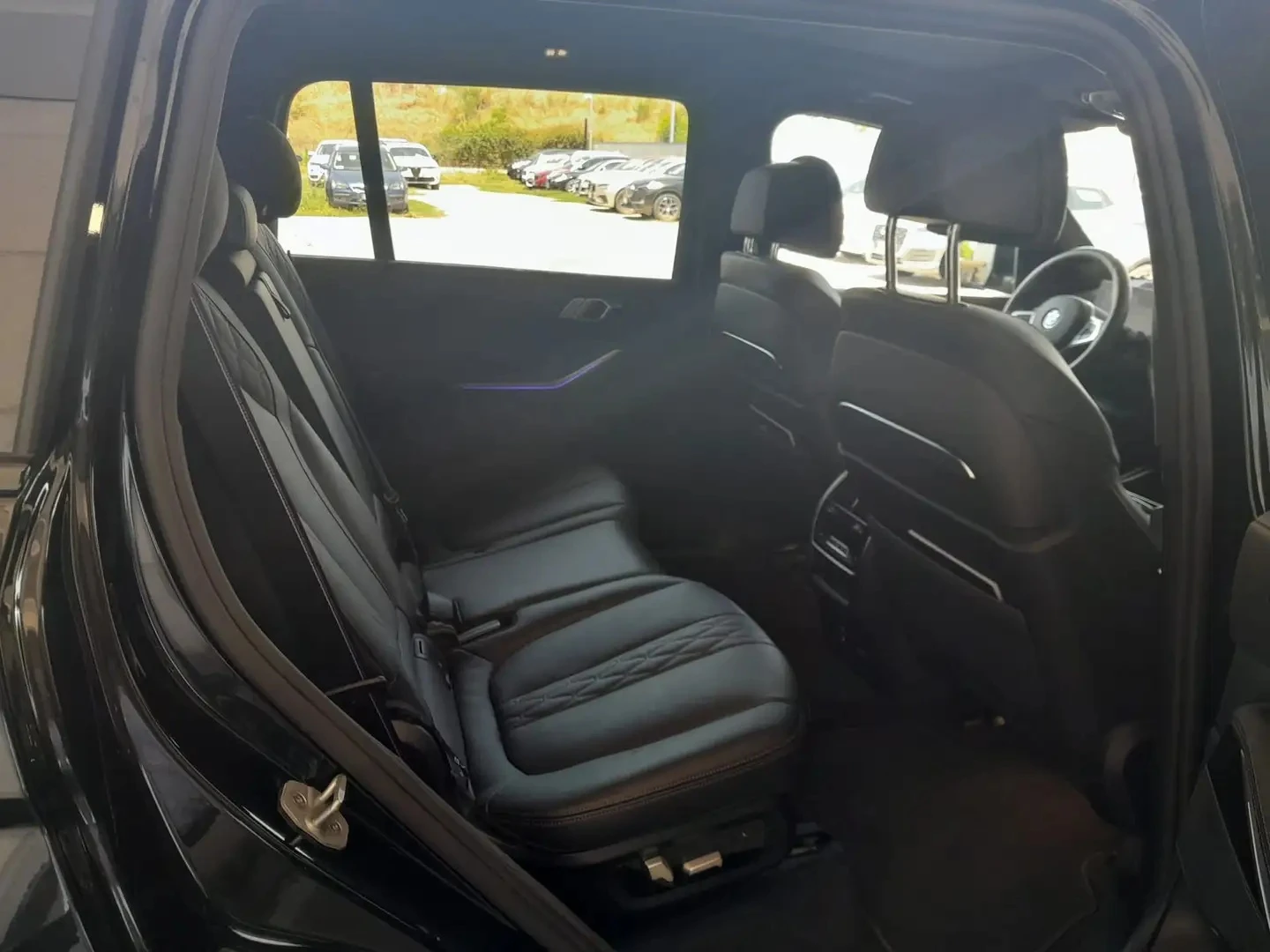 BMW X7 4.0d xDrive M Sportpaket Pro, снимка 8 - Автомобили и джипове - 55991320