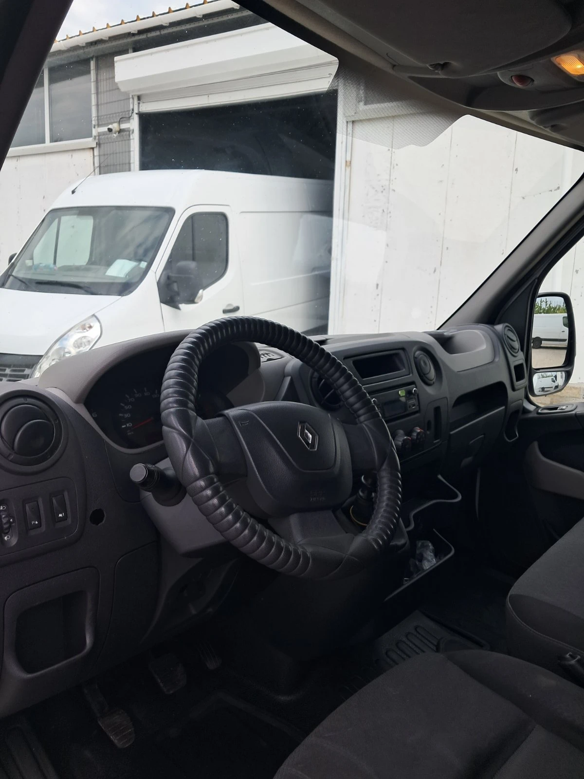 Renault Master, снимка 5 - Бусове и автобуси - 54356238